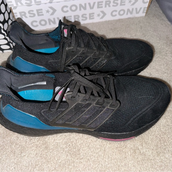 Ultraboost - Picture 2 of 5